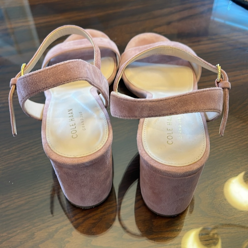 Elegant Cole Hahn Blush Pink Block Heel Sandals - Picture 3 of 5